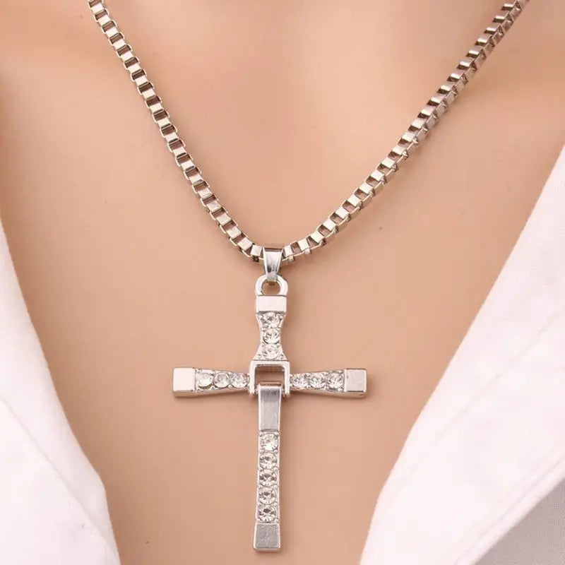 ⭐ Toretto Cross Necklace